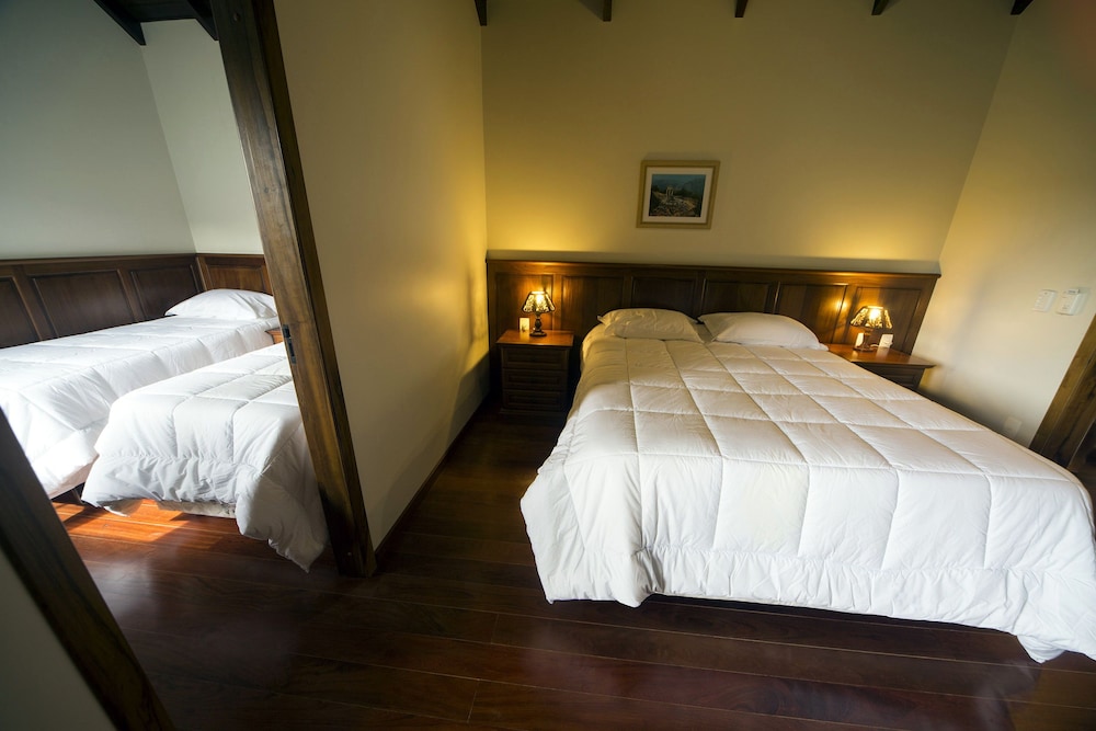 Deluxe Double Room, 1 Queen Bed photo 3