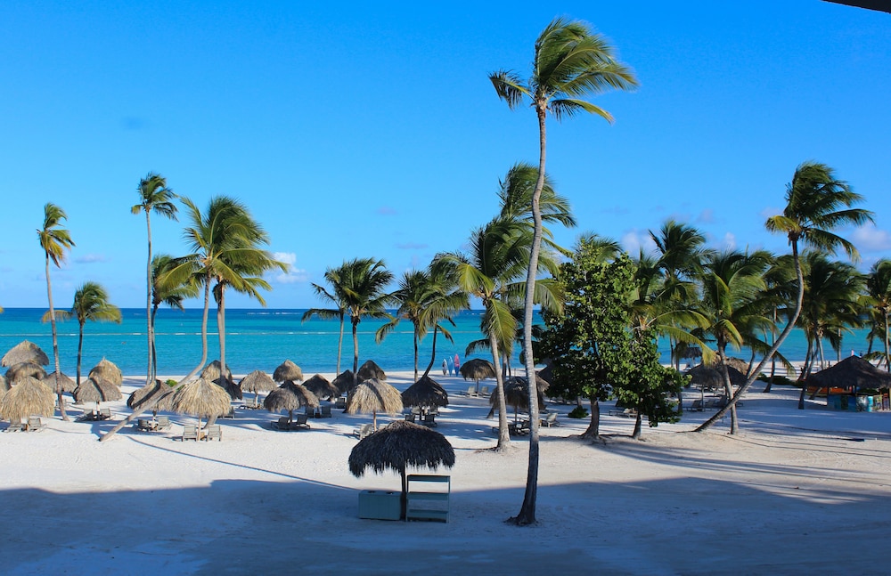 Preferred Club Bungalow Suite Ocean Front