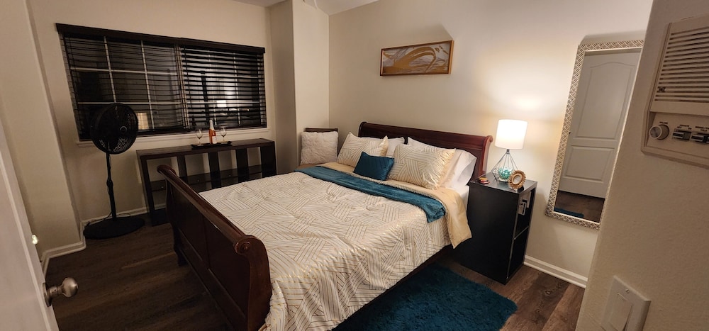 Premier Room, 1 Queen Bed photo 2
