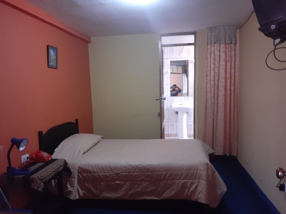 Single Room photo 2