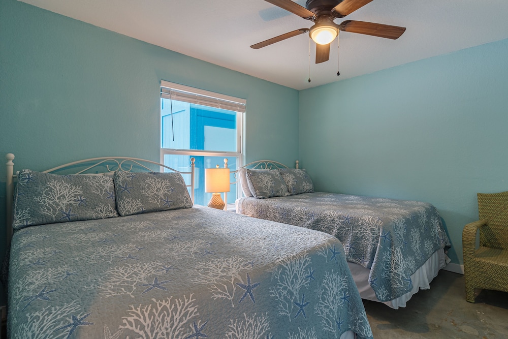Condo, 3 Bedrooms, Beach View photo 3
