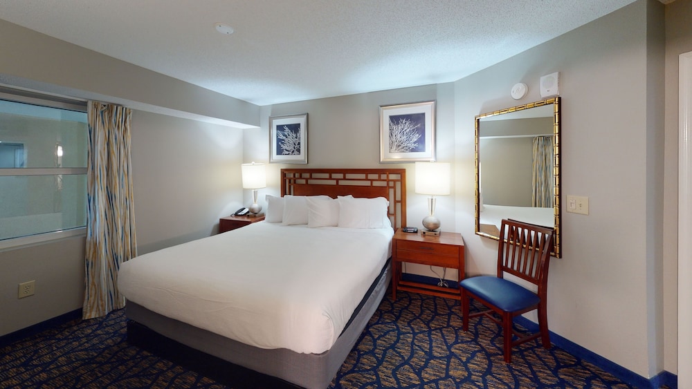 Deluxe Room, 2 Bedrooms, Oceanfront (Angle) - Photo 2