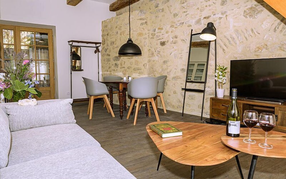 Apartment (3) photo 2