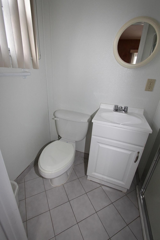 Grand Room, 4 Bedrooms, Refrigerator & Microwave photo 2