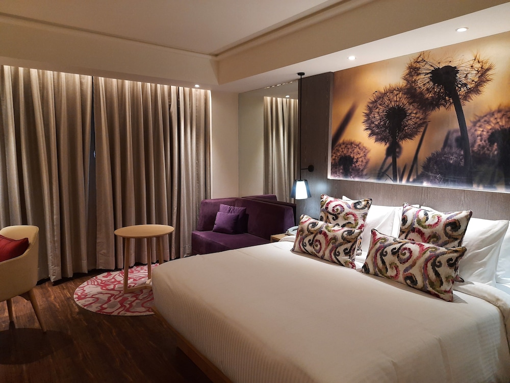 Deluxe Room, Multiple Beds