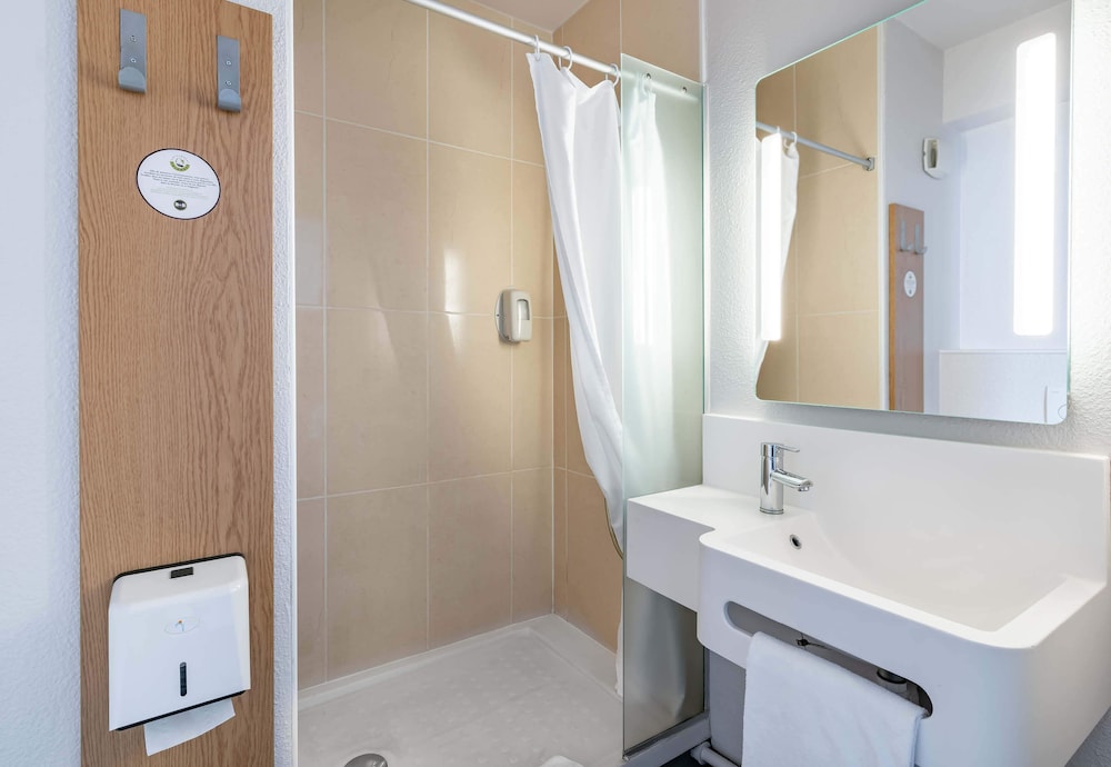 Double Room - Photo 5