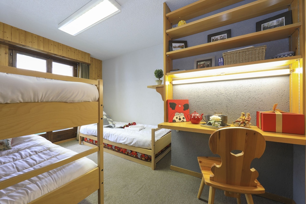 Apartment (2 Bedrooms)