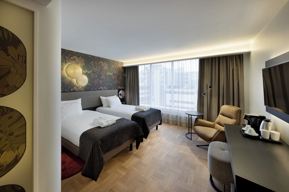 Superior Twin Room, City View - Photo 1