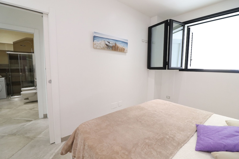 House, 1 Bedroom, Balcony, City View
