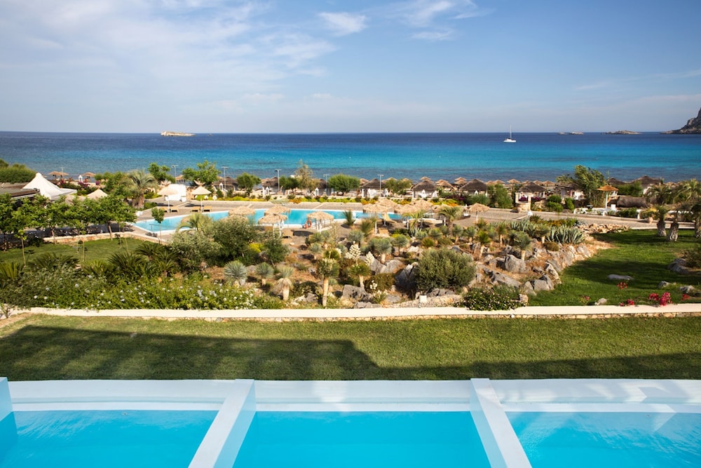 Suite, Private Pool, Sea View - Photo 9