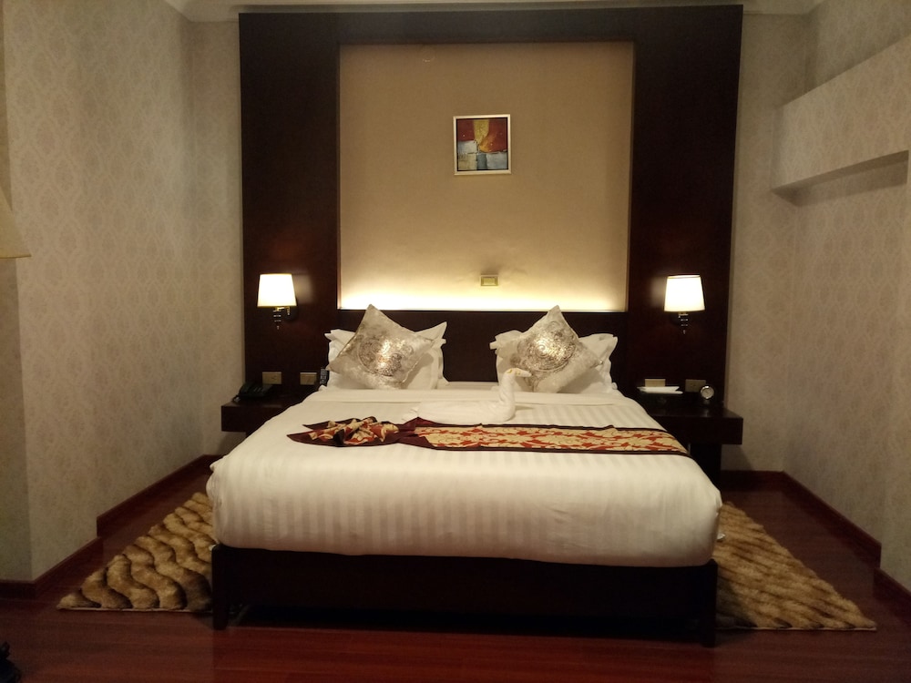 Deluxe Studio Suite, 1 King Bed, Accessible, Non Smoking