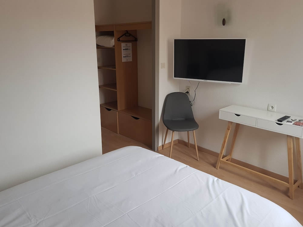 Standard Double Room - Photo 1