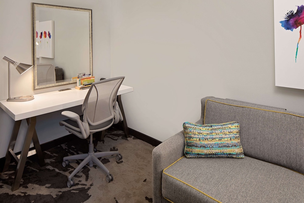 Junior Suite, 1 King Bed, Accessible - Photo 2