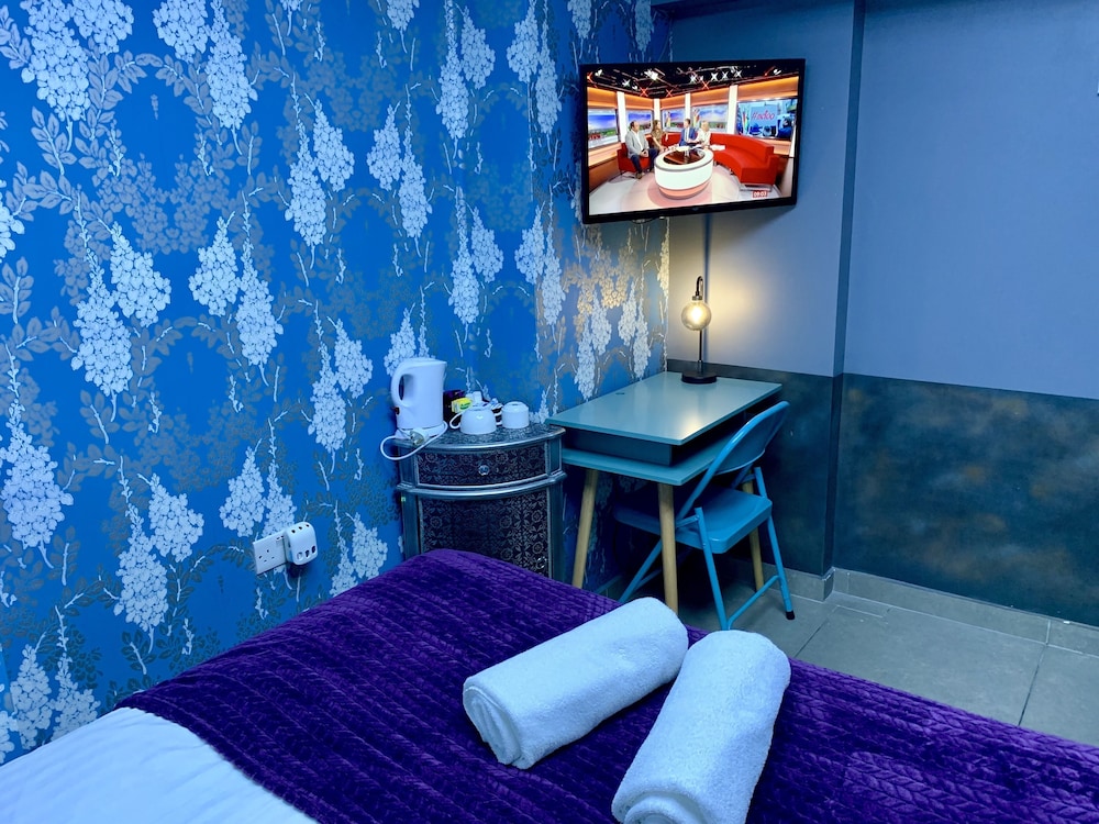 Superior Double Room, Ensuite (No Window-Airconditioning)