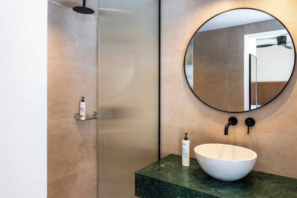 Superior Penthouse Suite | Sea View & Outdoor Hot Tub - Photo 5