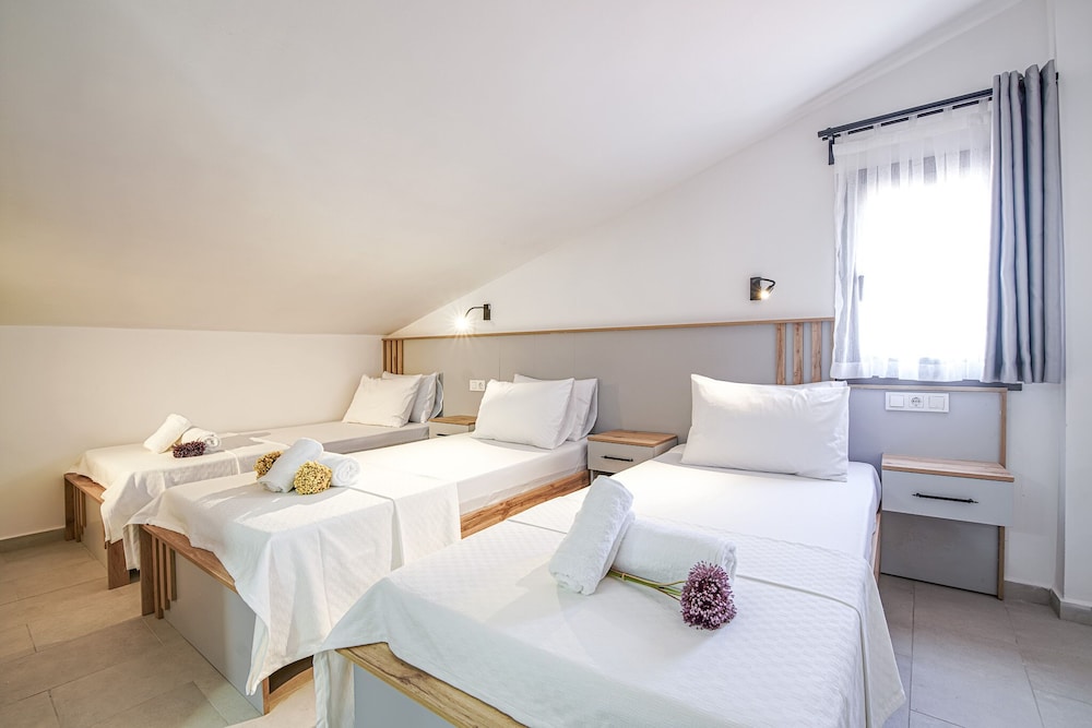 Comfort Triple Room photo 1