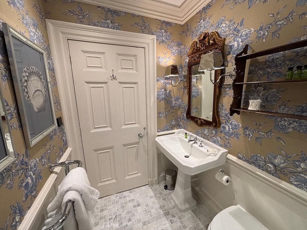 Executive Double or Twin Room, Ensuite photo 2