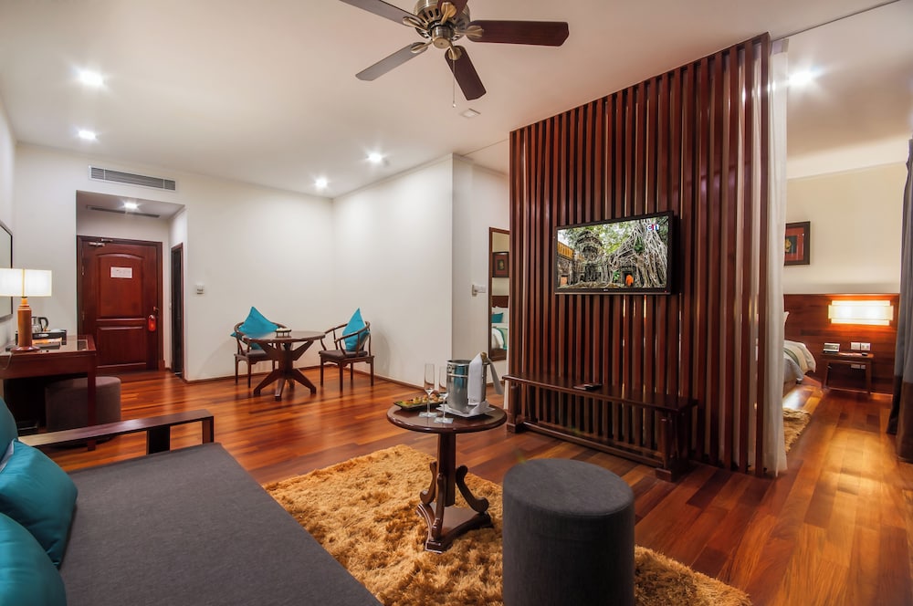 King Suite - Photo 4