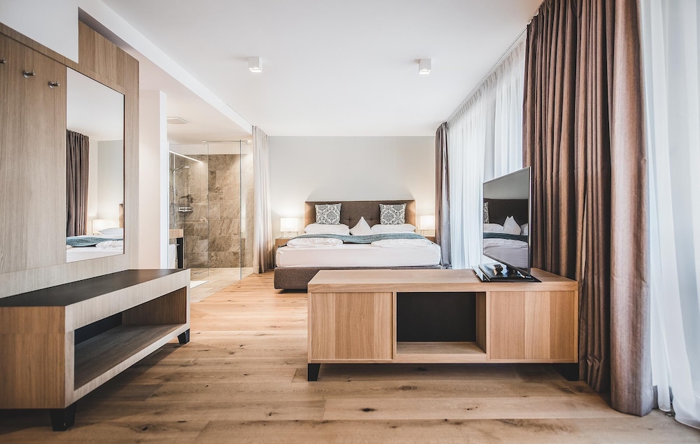Superior Studio Suite, 1 Double Bed with Sofa bed photo 1