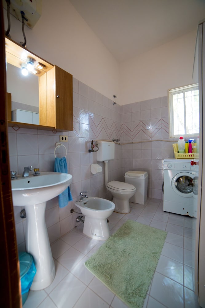 House, 3 Bedrooms photo 3