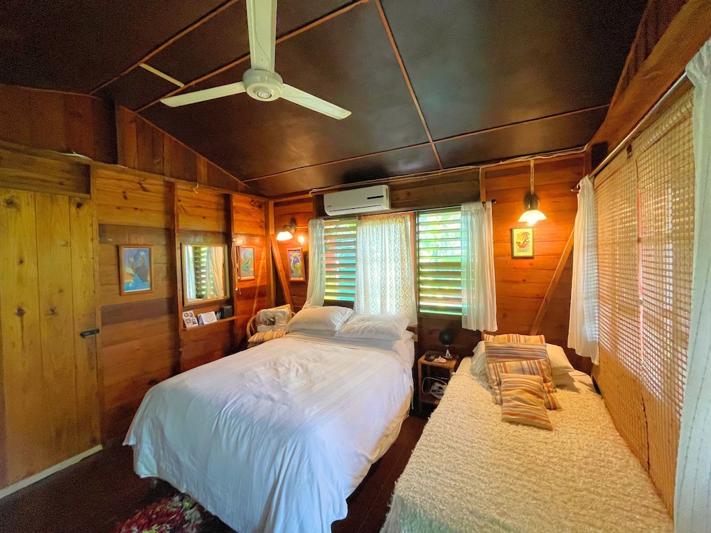 Classic Cottage, Multiple Beds, Garden View