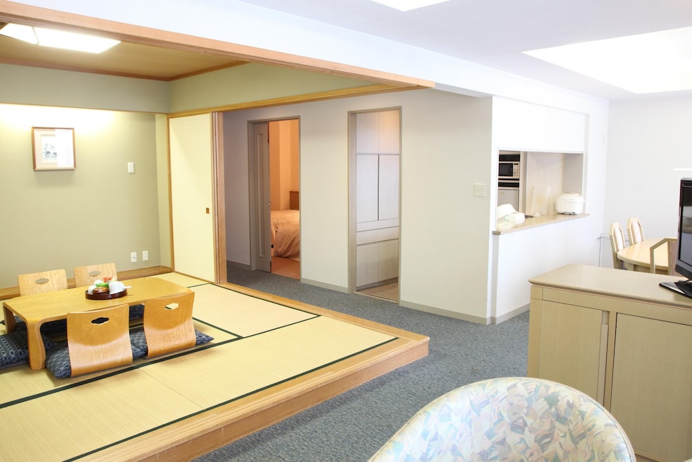 Premium Japanese-Western-Style Room(Non-smoking) photo 2