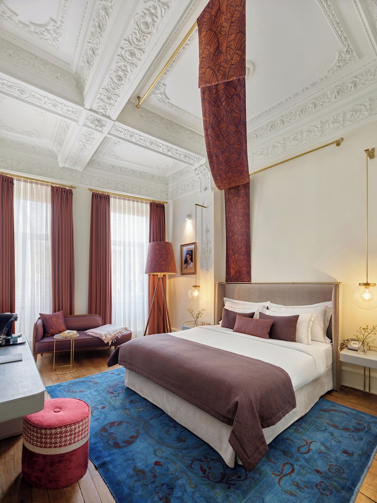 Premier Room with Istiklal Avenue View photo 1