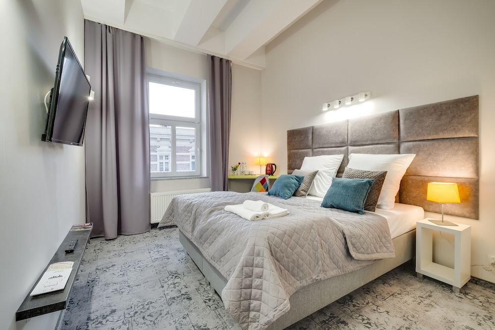 Basic Double or Twin Room, 1 King Bed photo 1
