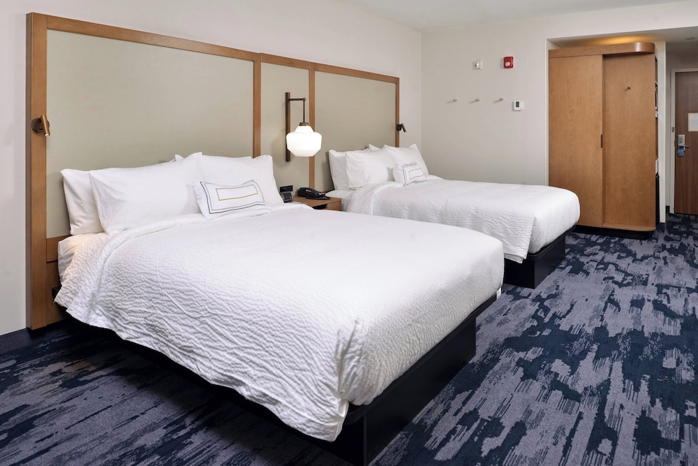Room, 2 Queen Beds (Hearing Accessible) photo 1