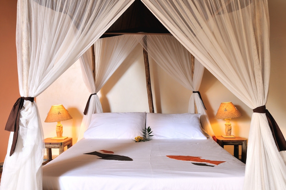 Bed & Sleeping Area