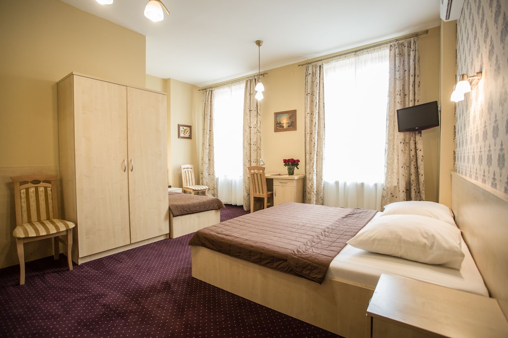 Standard Triple Room - Photo 5