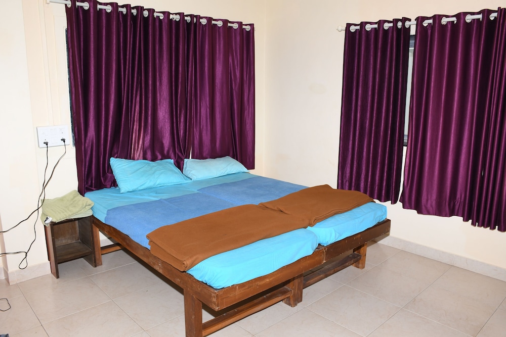 Deluxe A/C Room photo 1