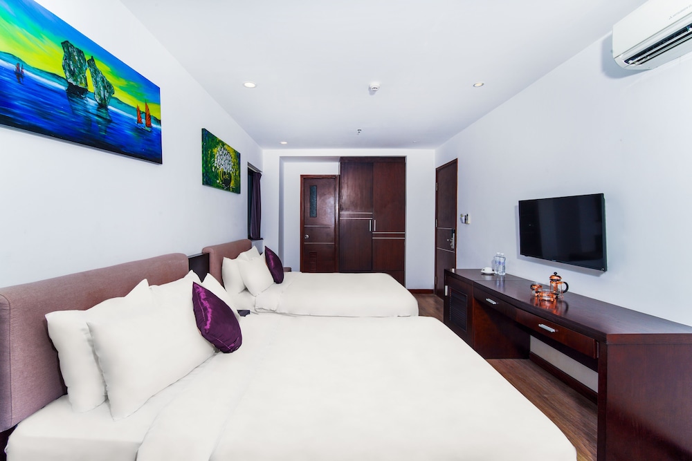 Deluxe Family Room - Photo 7