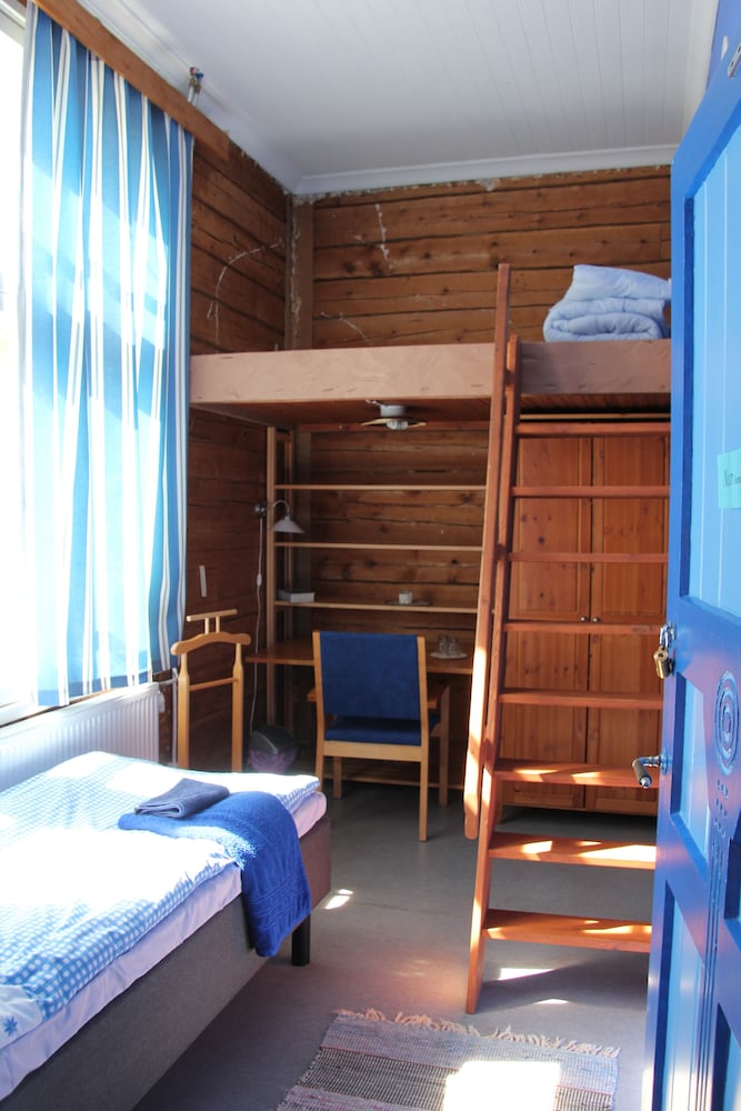 Double Room, Shared Bathroom (Loft Bed, Asemapaallikon Kammari) photo 2