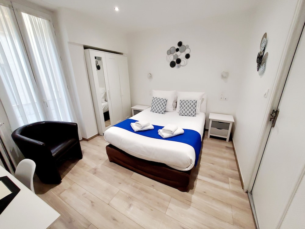 Superior Double Room - Photo 2
