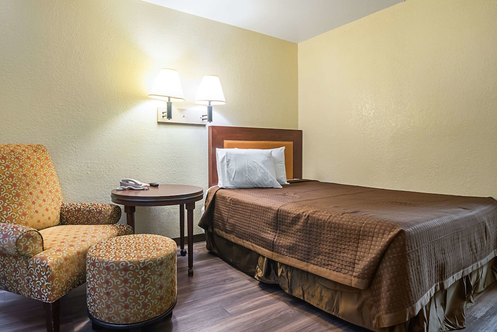 Standard Room, 1 Double Bed, Non Smoking photo 1