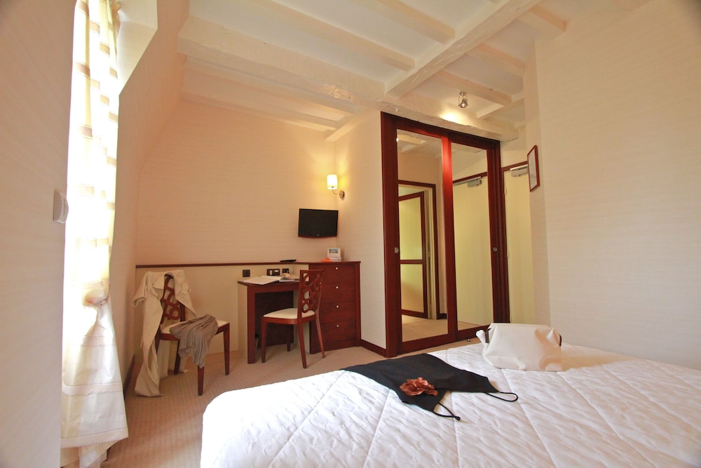 Superior Double Room, 1 King Bed - Photo 12