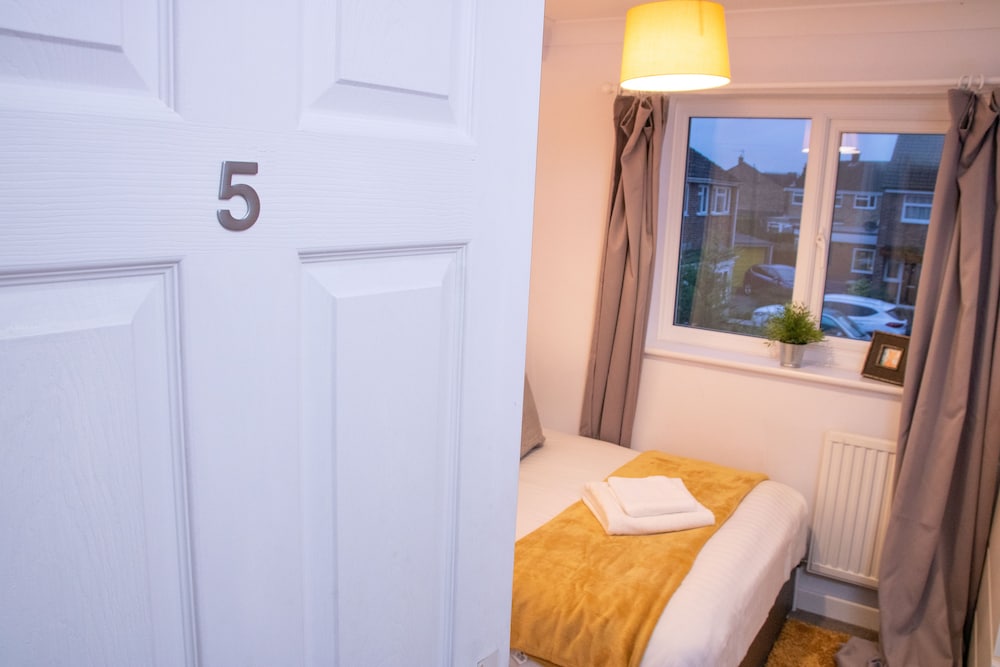 Economy Double Room, 1 Double Bed, Non Smoking, City View photo 3