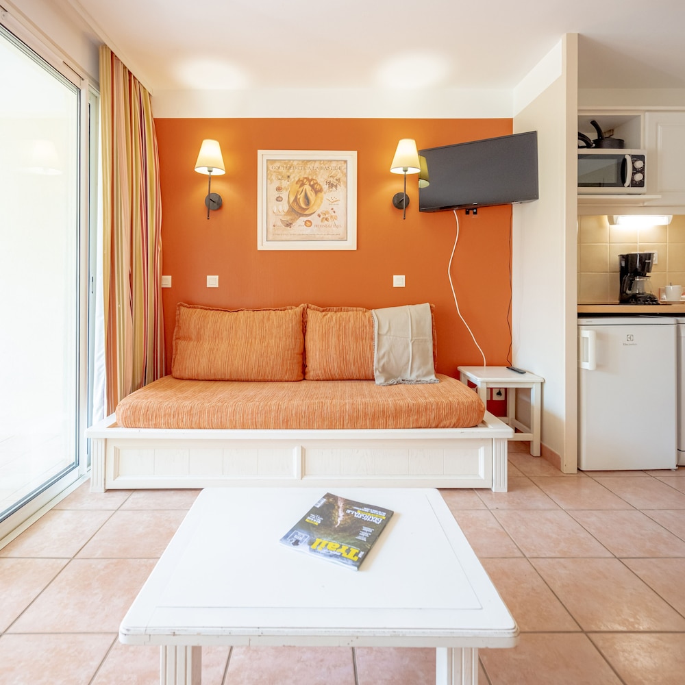 Appartement 4 personnes - 1 chambre - Terrasse ou balcon - Climatisé photo 3