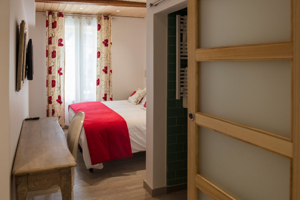 Double Room (Les Coquelicots) photo 3