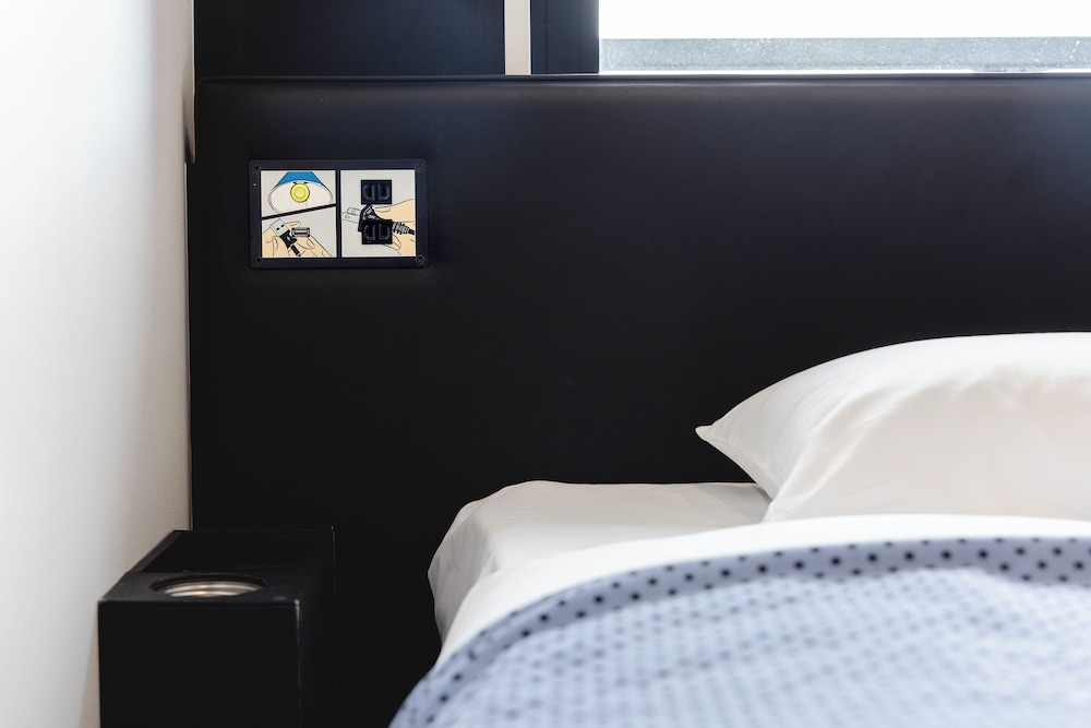Hollywood Twin Room, Non Smoking