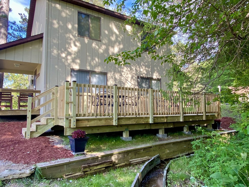 Cabin 11 (Twin Beds After Labor Day) photo 3