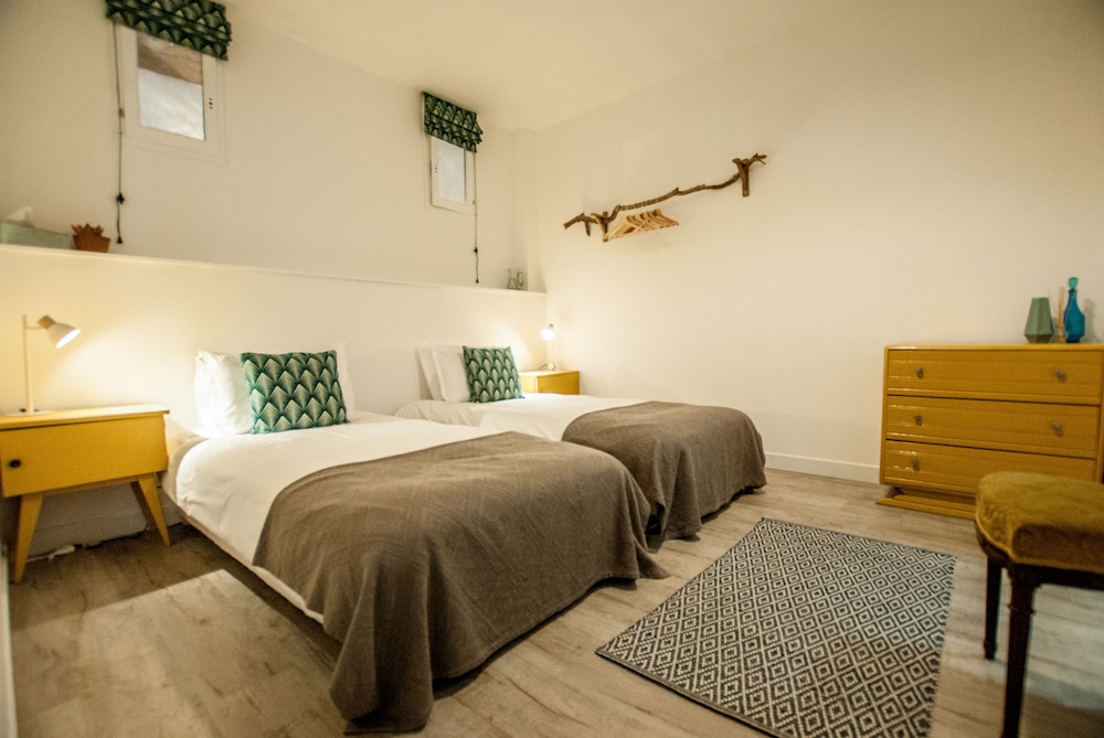 Twin Room - Photo 1