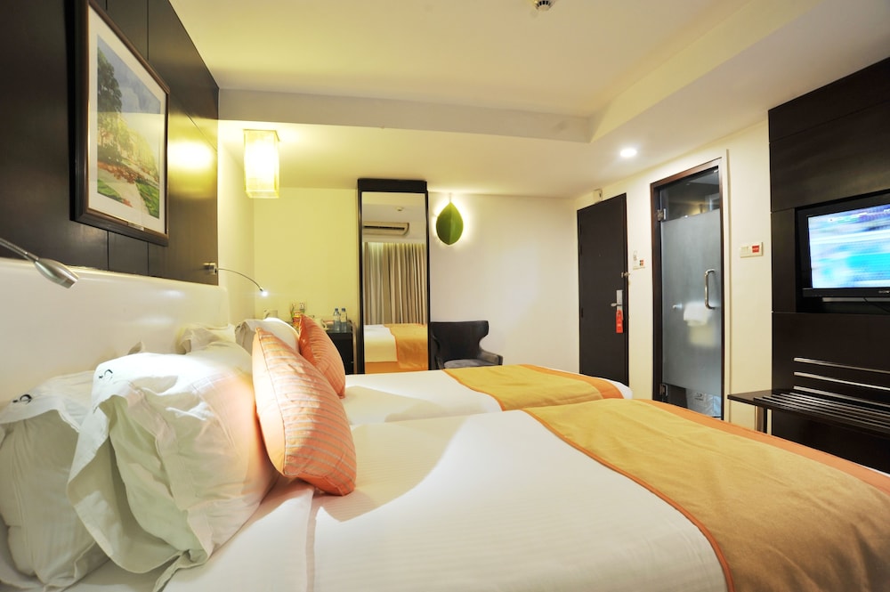 Premium Twin Room, Multiple Beds, Accessible photo 2