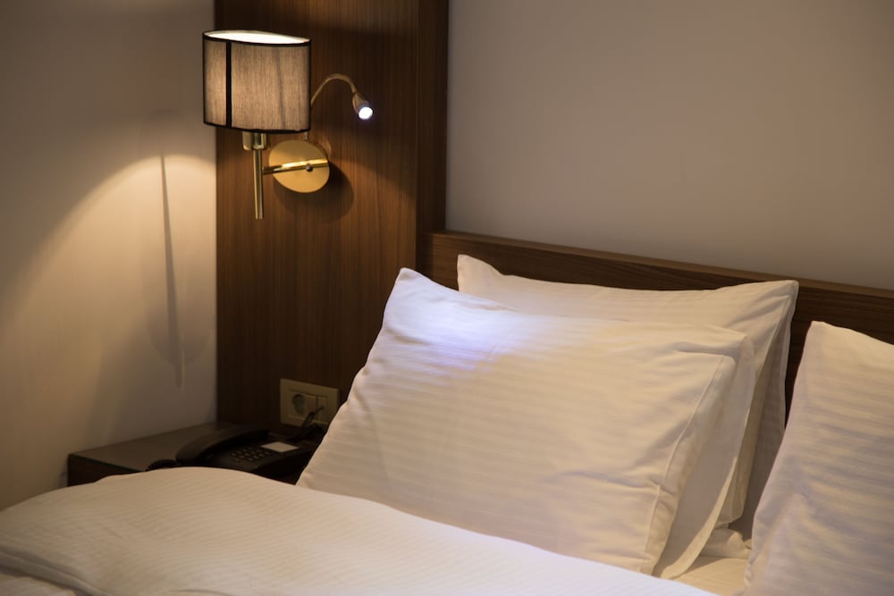 Premier Suite, 1 Queen Bed, Non Smoking photo 3