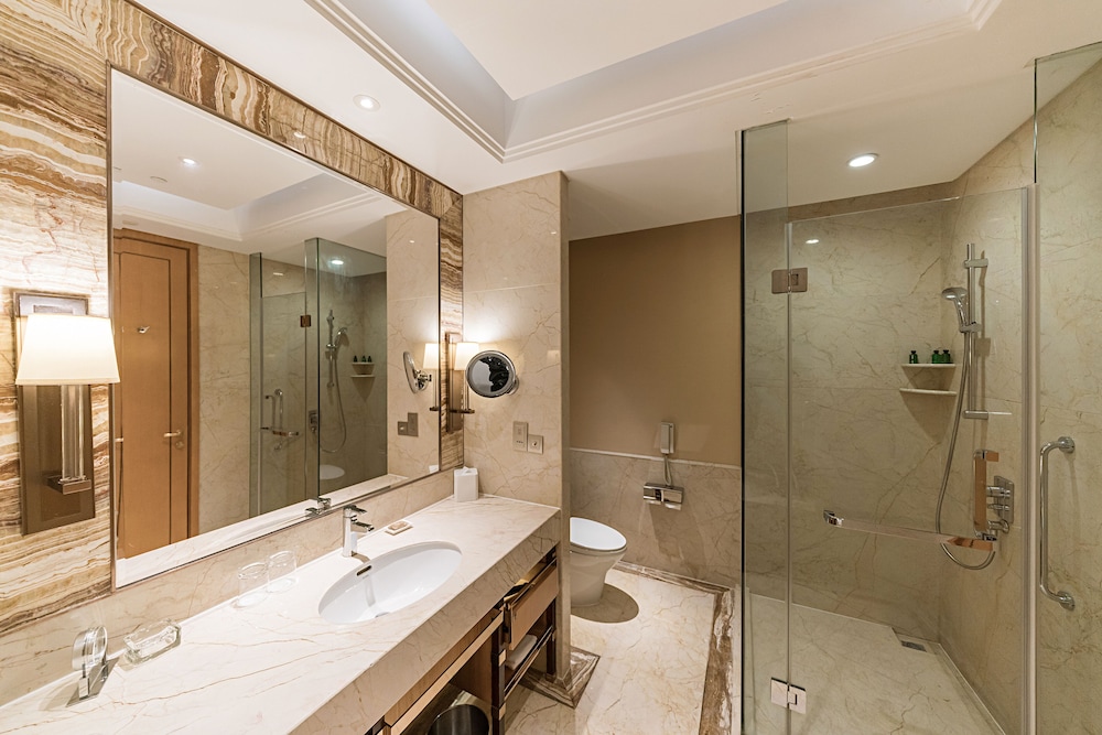 Suite, 1 Bedroom, Lake View photo 2