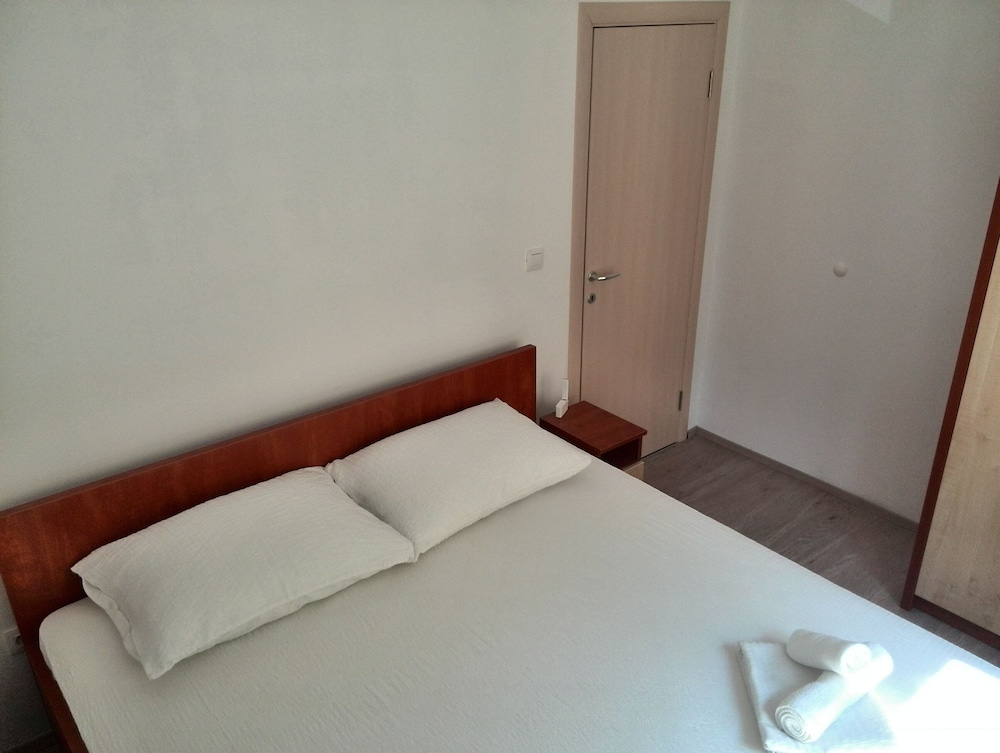 Classic Apartment (9) photo 1
