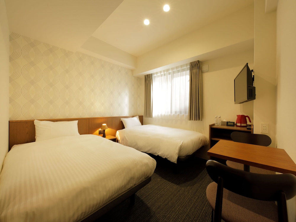 Twin Room - Non Smoking photo 1