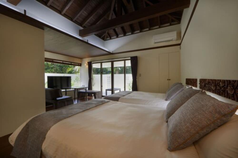 Basic Villa photo 1