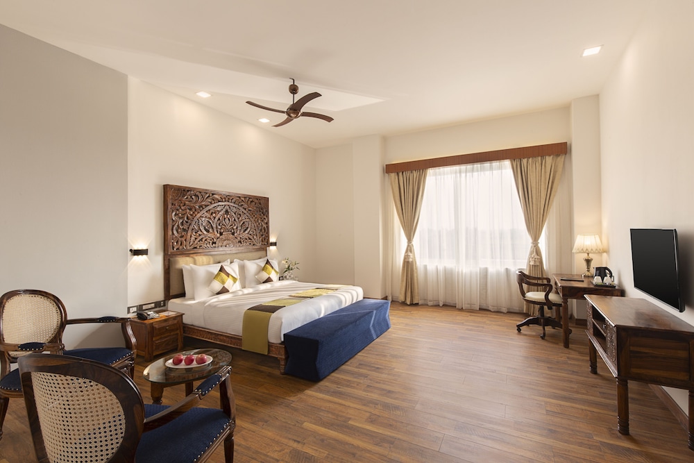 Suite - Photo 2